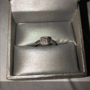 10K White Gold Promise Ring